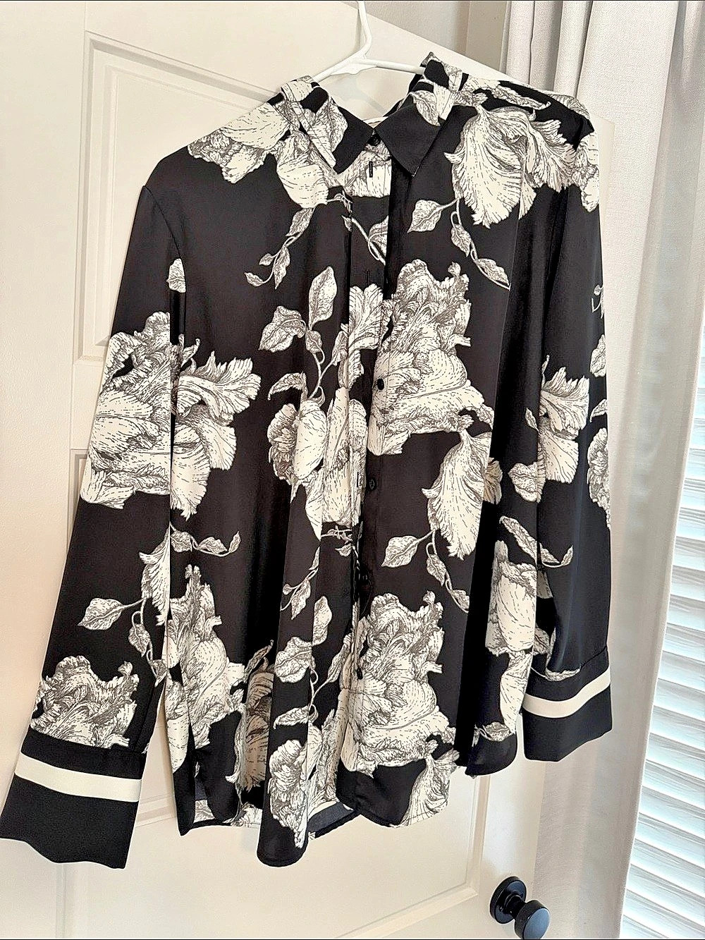 H&M Floral Blouse in Black & White Size XL